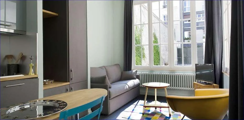 Helzear Montparnasse Hotel