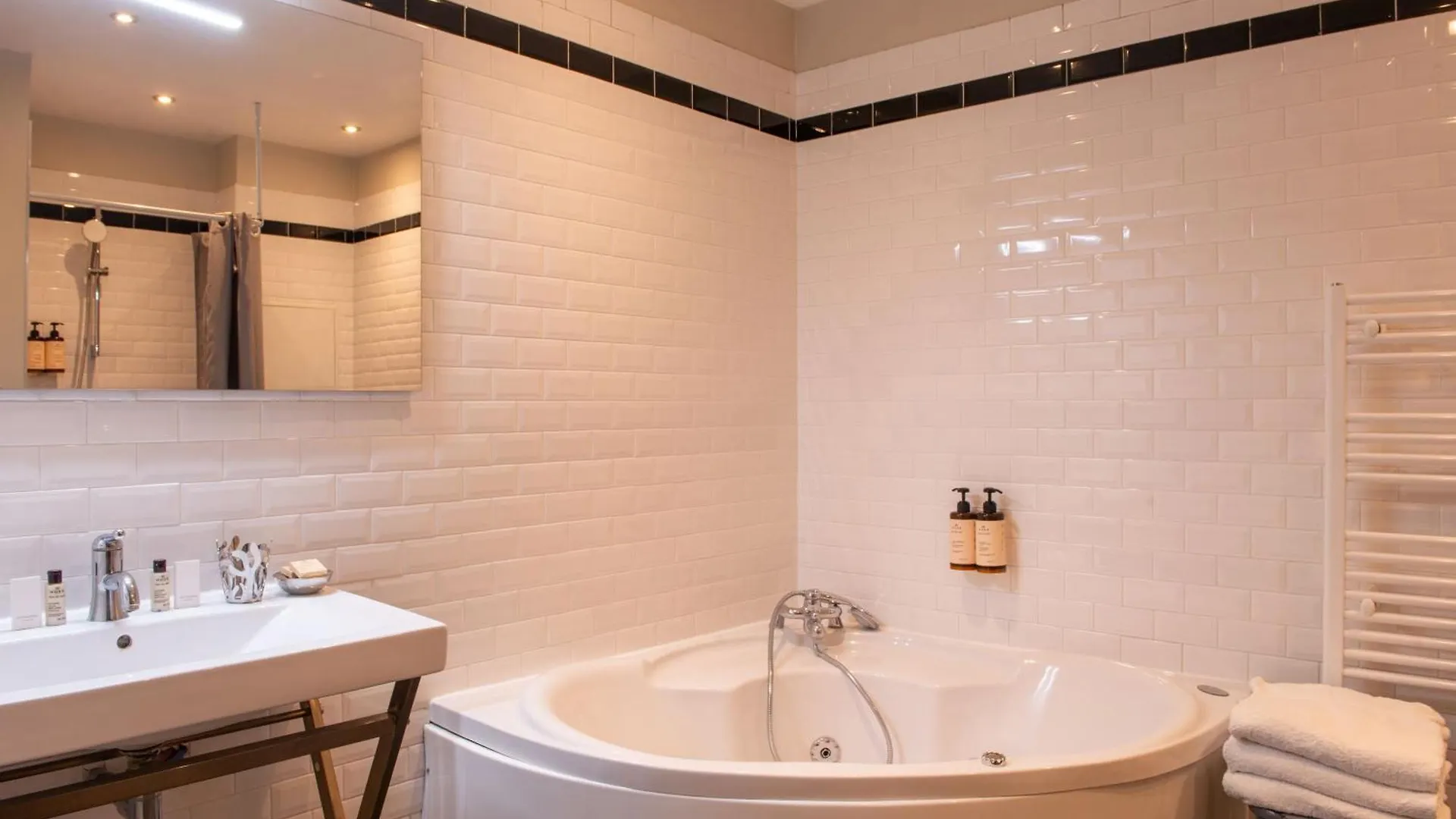 Helzear Montparnasse 4*