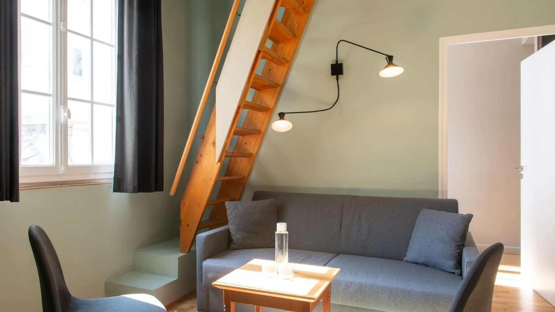 Helzear Montparnasse 4*